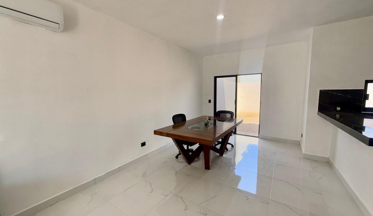 WhatsApp Image 2025-09-22 at 9.40.23 AM (1)