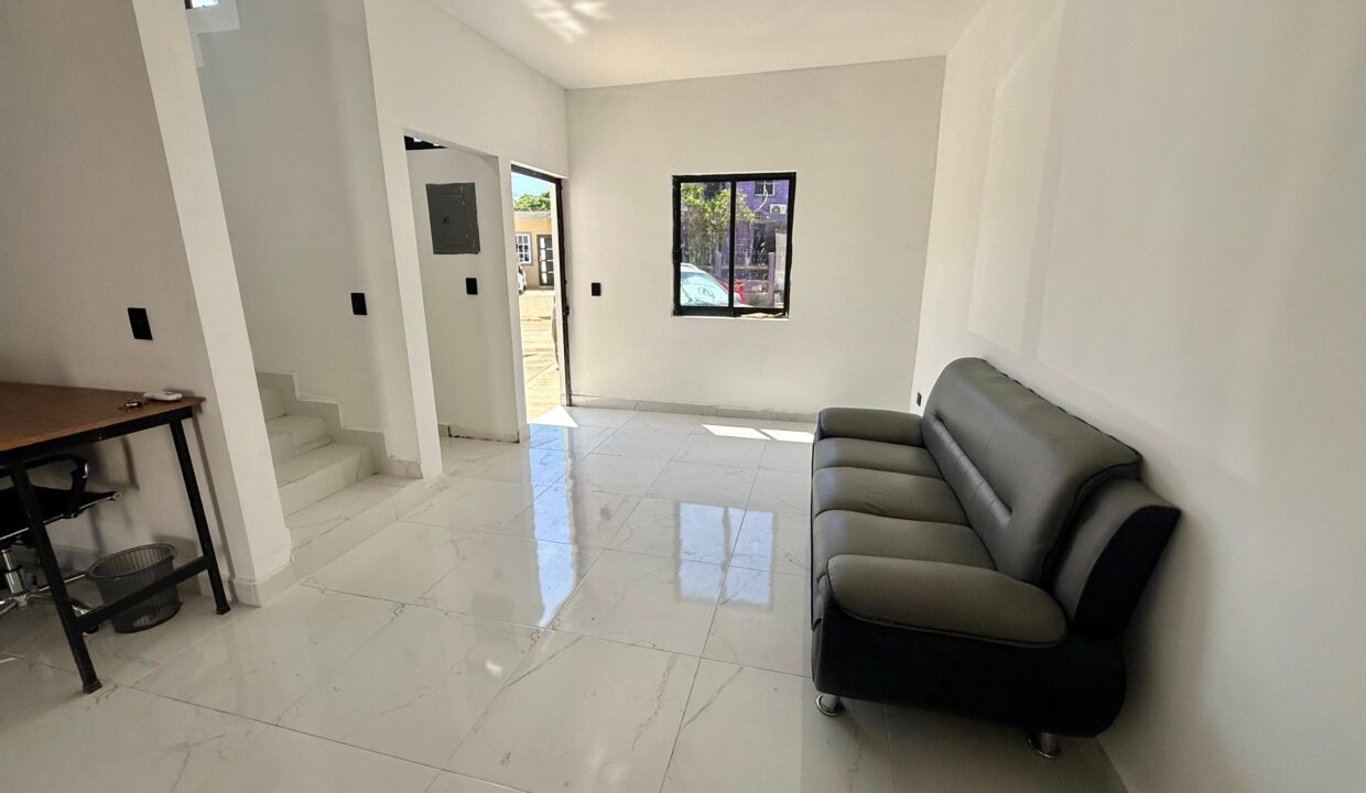 WhatsApp Image 2025-09-22 at 9.40.23 AM