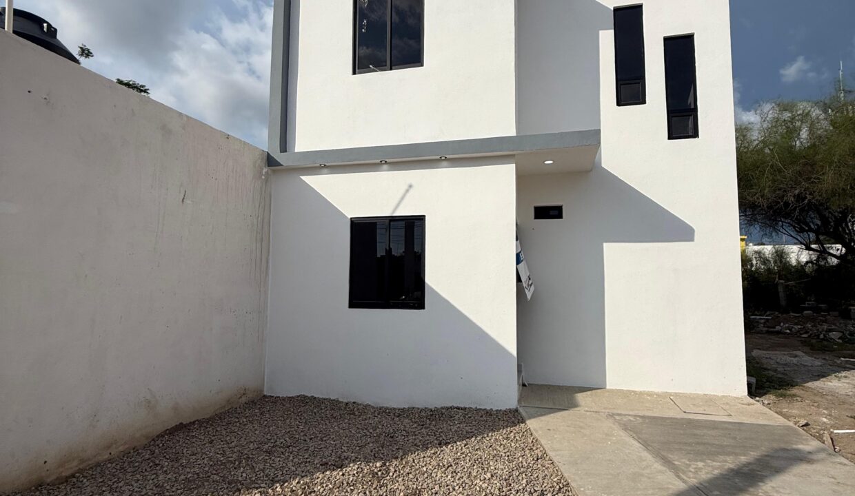 WhatsApp Image 2025-09-22 at 9.40.27 AM